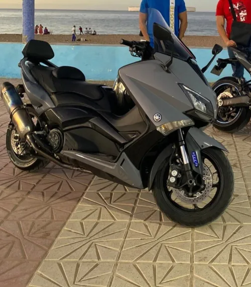 Yamaha Lux Max 2016