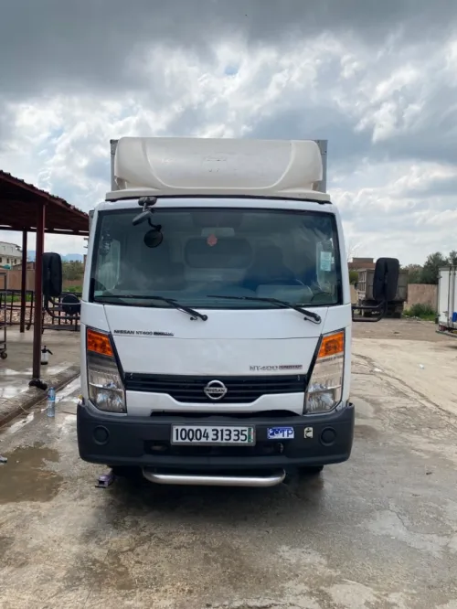 Nissan Cabstar nt400 2013