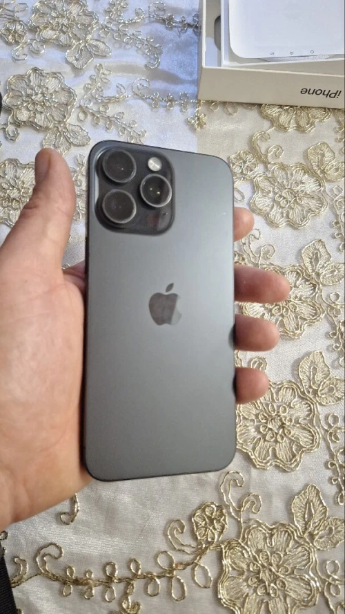 I phone pro max 512 giga eurou I phone pro max 15 512 giga