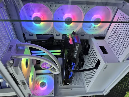PC GAMER RYZEN 7 7800X3D RTX 3090 24GB