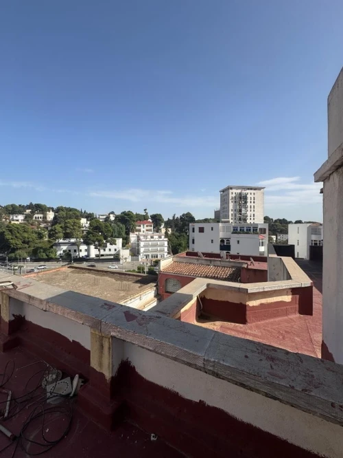 Location Appartement Niveau de villa F5 Alger Hydra