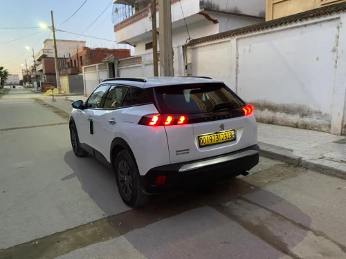 Peugeot 2008 2023 Active Pack