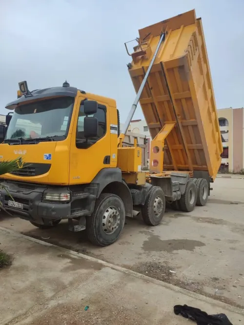 Kerax 8x4 Renault kerax 8*4 2010