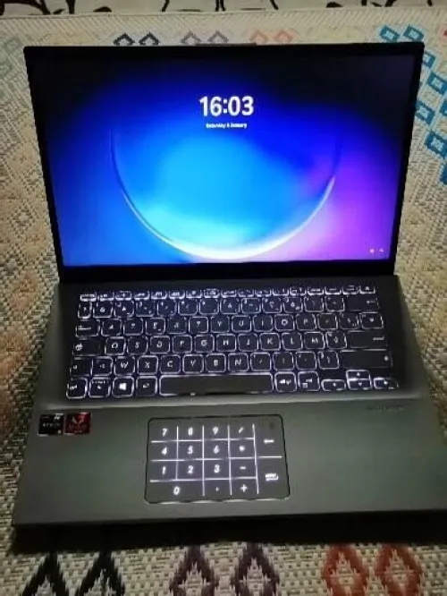 Asus vivobook, Ryzen 5 3500u Vega 8 8/ 256 GB