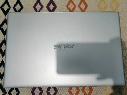 Asus vivobook, Ryzen 5 3500u Vega 8 8/ 256 GB