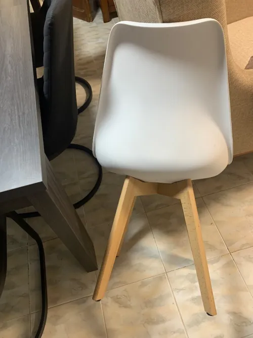 6 chaises scandinaves blanches