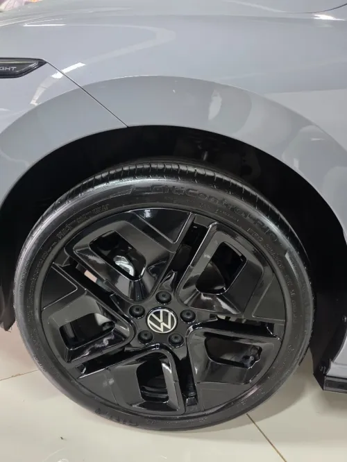Volkswagen Golf 8 2025 R Black Edition 