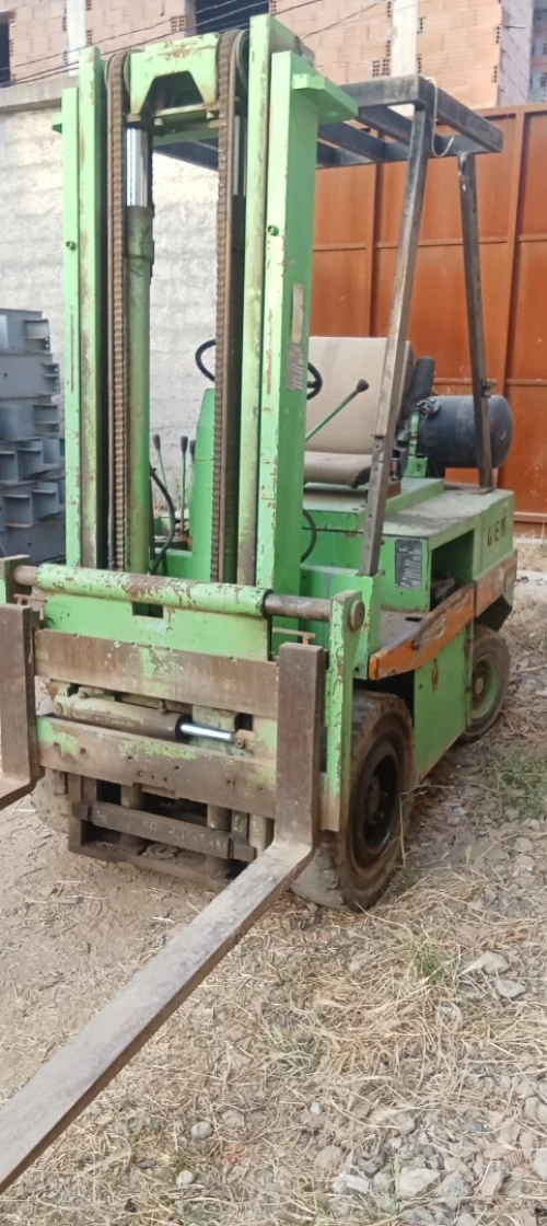 CLARK CHARIOT ELEVATEUR GEM  ESSENCE GEM 1991