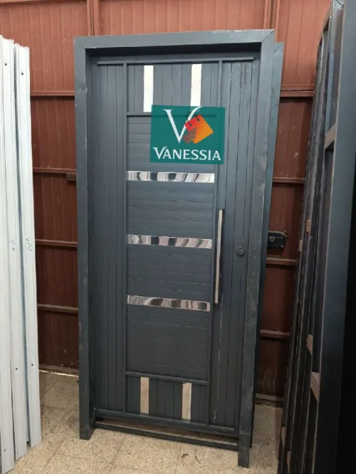 PORTE D'ENTRÉE BLINDÉE PLUS PLAQUE D'INOX 