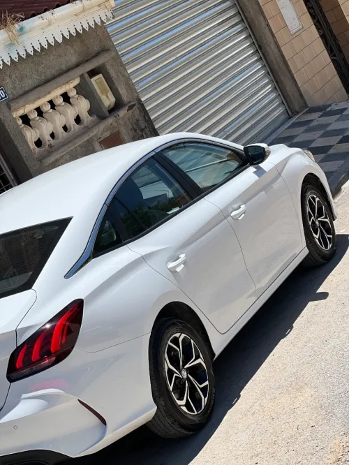 MG MG5 2025 
