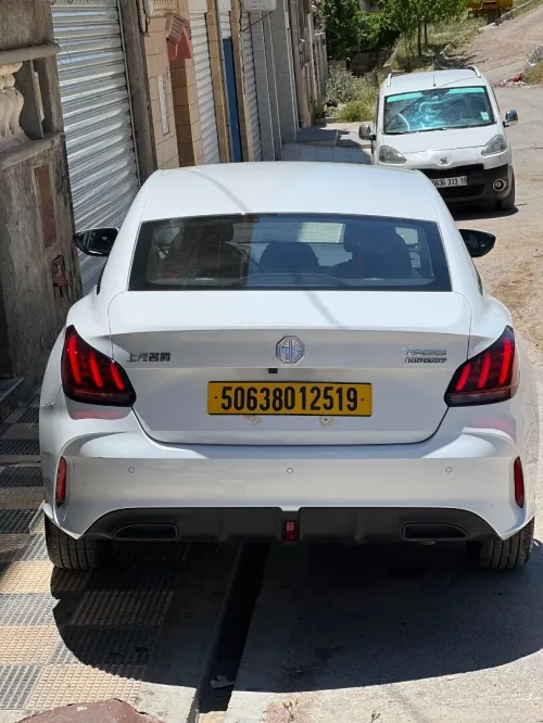 MG MG5 2025 