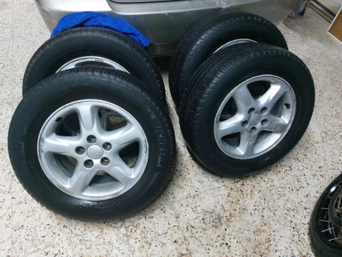 JANTES ALLIAGE D'ORIGINE TOYOTA 5 GOUJONS 235/60/16