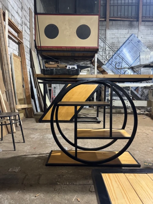 Table moderne
