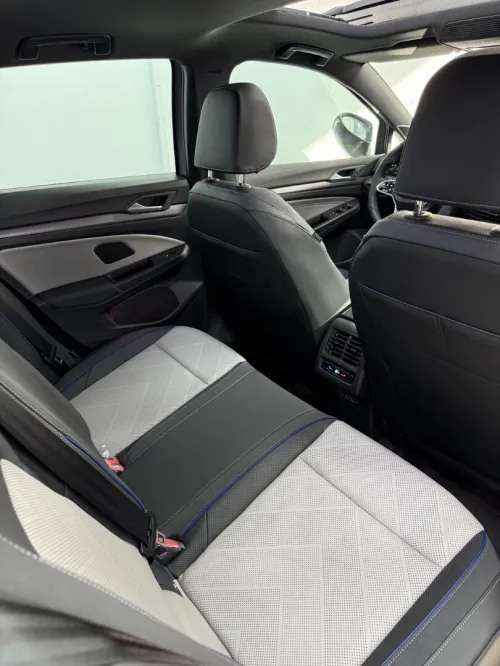 Volkswagen Golf 8 2026 R-Line