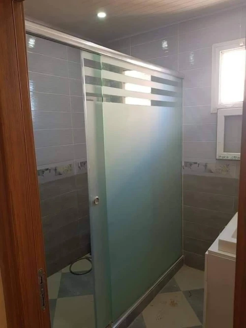 Cabine de douche et paroi sur mesure 