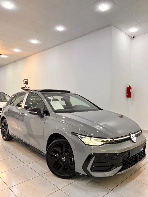 Volkswagen Golf 8 2025 R Black Edition 