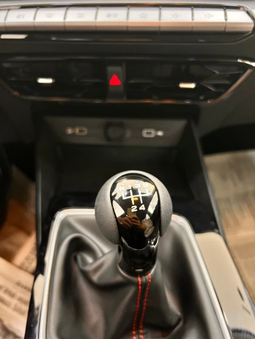 MG MG5 2026 
