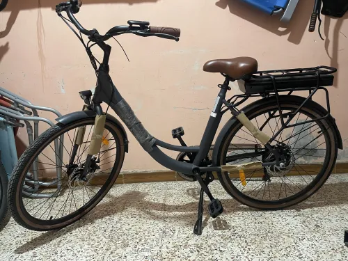 Vélo électrique neuf surpass