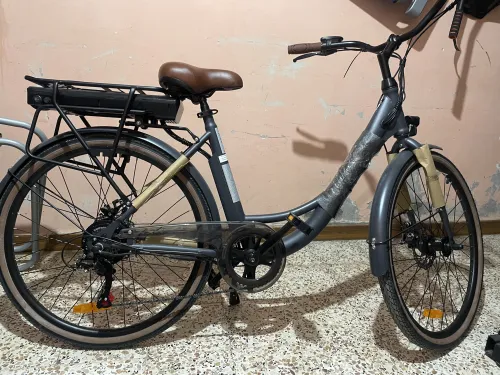 Vélo électrique neuf surpass