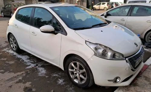 Peugeot 208 2014 