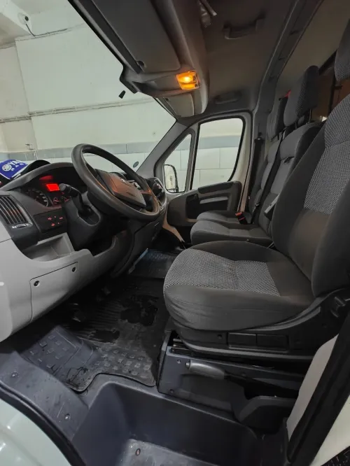 Peugeot Boxes 2010