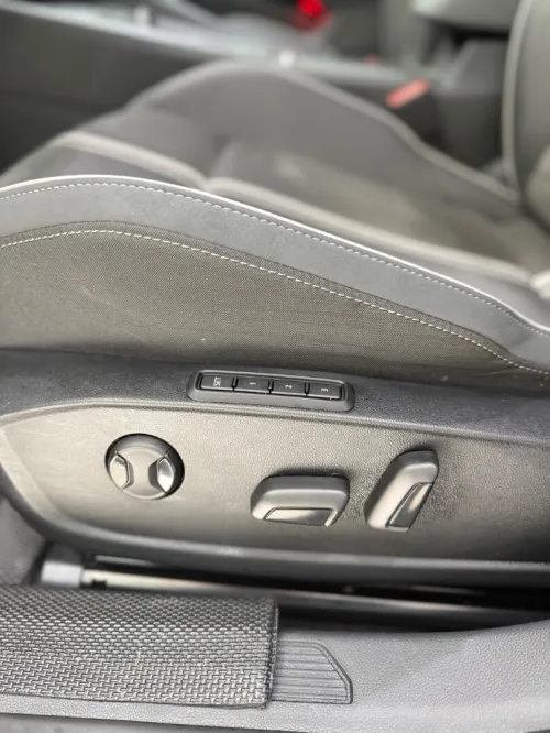 Volkswagen Golf 8 2025 R-Line