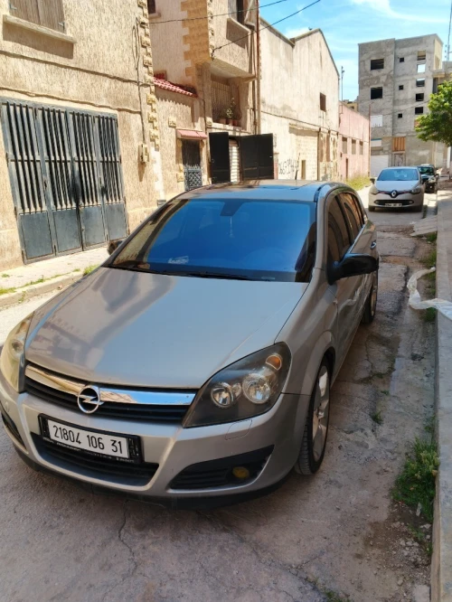 Opel Astra 2006 H