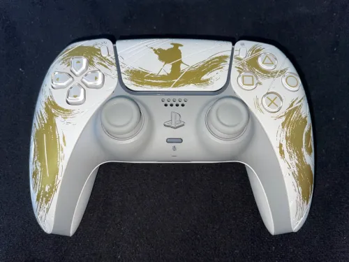 Console PS5 Standard Édition limitée Ghost of Yōtei Gold plus Cd Fc26