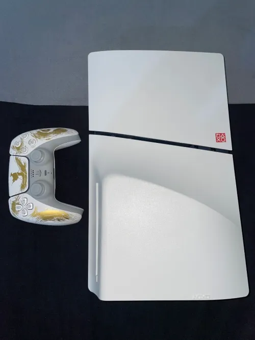 Console PS5 Standard Édition limitée Ghost of Yōtei Gold plus Cd Fc26