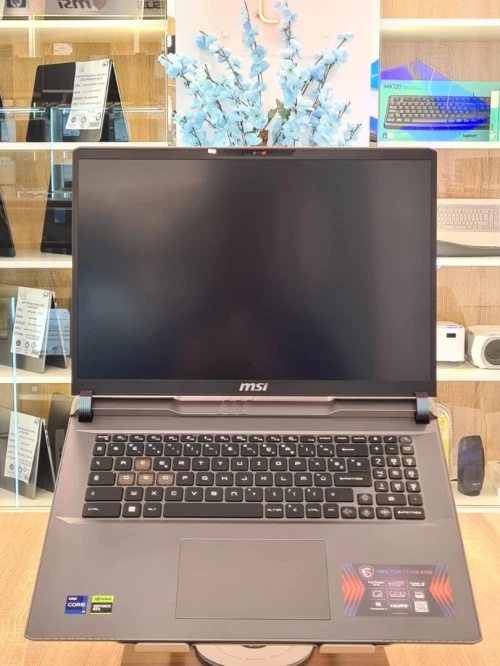 (VENDU) MSI Vector 17HX A13V i9-13980HX 32Go DDR5 1TB NVMe RTX 4080 12GB 17,3" QHD IPS 240Hz