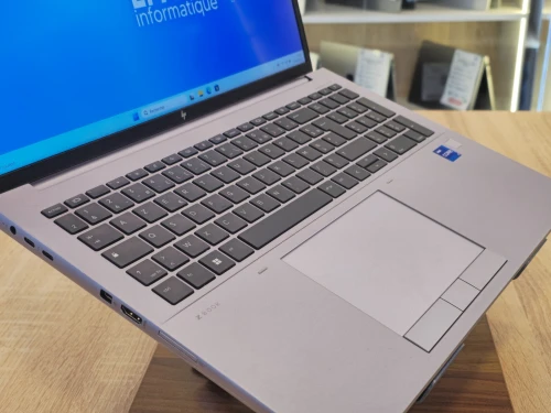 (VENDU) HP STATION ZBOOK FURY 16 G9 I7-12800HX 32G 1T SSD RTX2000 ADA 16" IPS WINDOWS11