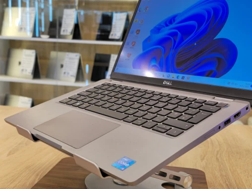 Dell Latitude 5330 i5-1235U 16Go 256GB 13,3" FHD IPS TACTILE