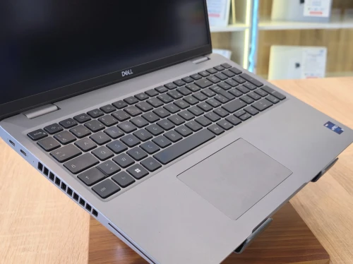 Dell LATITUDE 5540 i7-1365U 16G DDR5 512G 15,6" FHD IPS WIN11