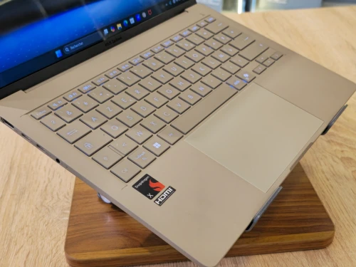 ( VENDU ) ASUS  ZENBOOK A14 SNAPDRAGON X126100 16G 512G SSD 14'' OLED Beige Poids 0.98kg