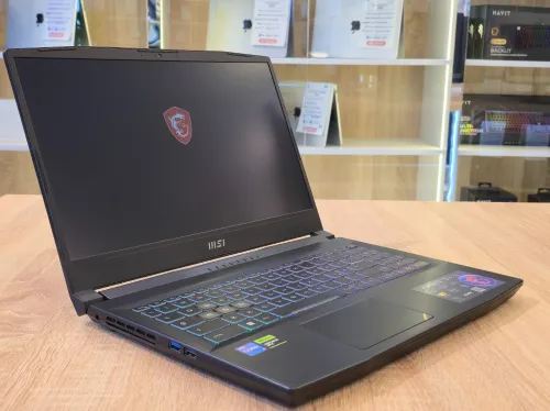 MSI KATANA 15 B13VGK I7-13620H 32G 1T SSD RTX 4070 8G 15.6'' IPS 165HZ WIN11
