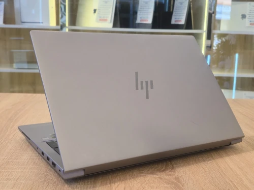 ( VENDU ) STATION HP ZBOOK FURY 16 G10 I9-13950HX 64G 2TB SSD RTX 3500 ADA 12G WIN11
