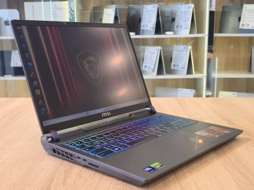 ( VENDU ) MSI VECTOR 16HX AI A2XWIG 2025 ULTRA 9 255HX 32G 1T SSD RTX 5080 16G 16" QHD 240HZ