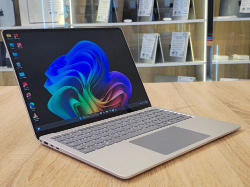 MICROSOFT SURFACE LAPTOP-7 SNAPDRAGON X12 16G 256GB SSD 13.8'' 2K QWERTY
