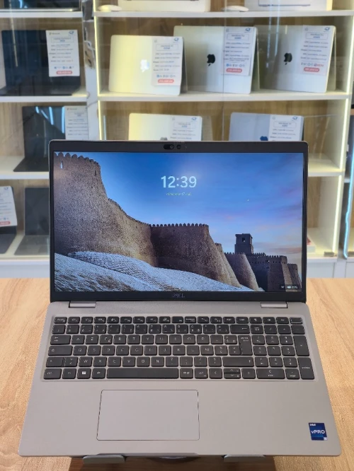 LAPTOP DELL LATITUDE 5540  I5-1345U 16G 256G SSD 15.6' FHD WIN11 (BATTERIE:100%/CYCLE:03)