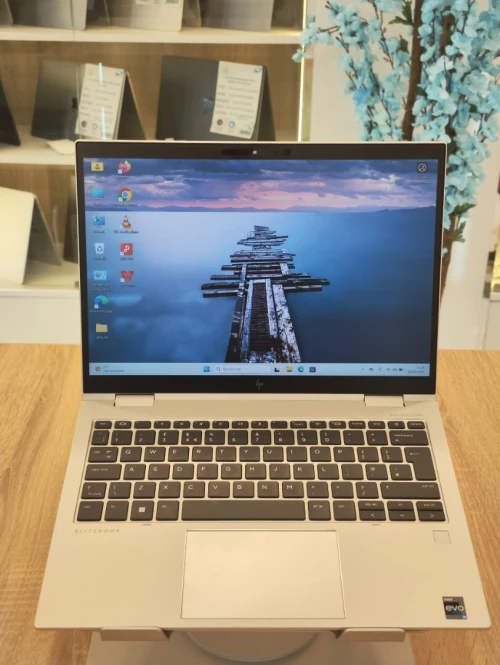 HP EliteBook x360 830 G10 2-in-1 i5-1335U 32Go DDR5 256GB NVMe 13,3" FHD IPS Tactile 360