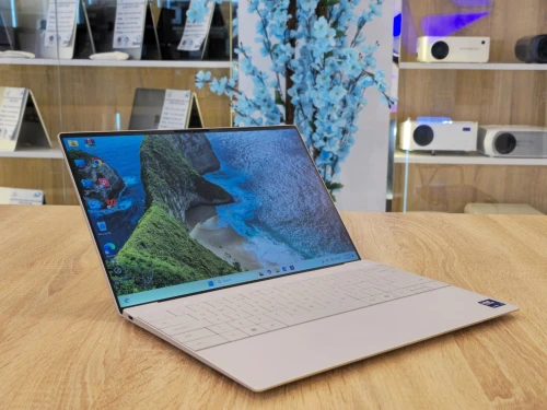 (VENDU) DELL XPS 9340 ULTRA7 155H 16G 512G SSD 13.4'' FHD+ 120HZ 