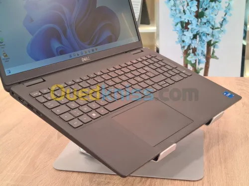 Dell Latitude 3520 i5-1135G7 8Go 256GB NVMe 15,6" FHD IPS 
