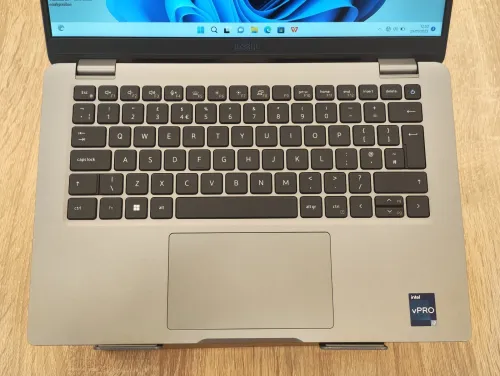 (VENDU)Dell Latitude 5340 i7-1365U 32Go DDR5 256GB NVMe 14" FHD+ IPS