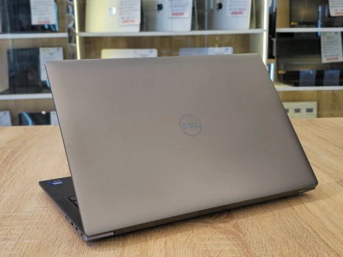 LAPTOP DELL STATION PRECISION 5490 ULTRA-9 185H 64G 2T SSD RTX 2000 ADA 8G 14'' FHD+