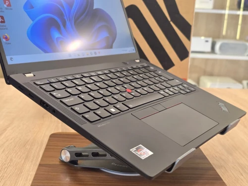 LENOVO THINKPAD X13  GEN4  RYZEN 5-7540U 16G 256G SSD 13'' FHD WIN11 SOUS EMBALLAGE