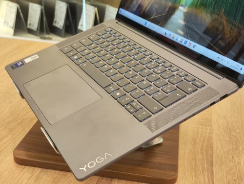 (VENDU) Lenovo Yoga Slim 7 15ILL9 Ultra-7 258V 32Go DDR5 512GB NVMe 15,6" 2,8K IPS TACTILE