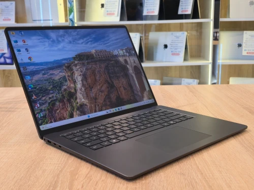 MICROSOFT SURFACE LAPTOP-7 SNAPDRAGON X12 32G 1TB SSD 15" 2K BLACK