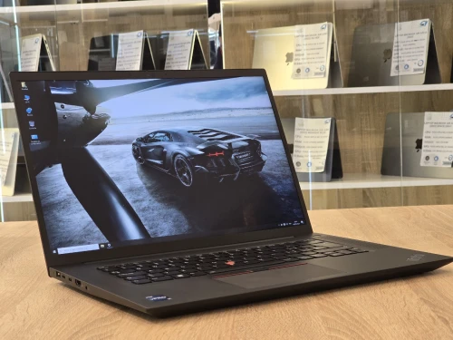 ( VENDU ) STATION LENOVO THINKPAD P1 GEN-6  I7-13800H 32G 1T RTX 4060 8G 16'' 4K