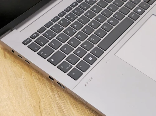 (VENDU) STATION HP ZBOOK FURY G11 16 INCH I7-13850HX 32G 1T SSD RTX 3500 ADA 12G NEUF