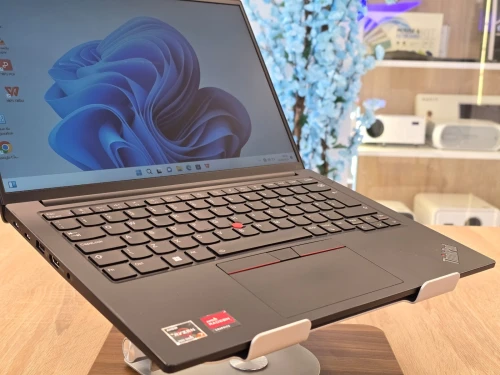 Lenovo ThinkPad E14 Gen 7 Ryzen 7 7730U 16Go 512GB NVMe 14" FHD+ IPS 